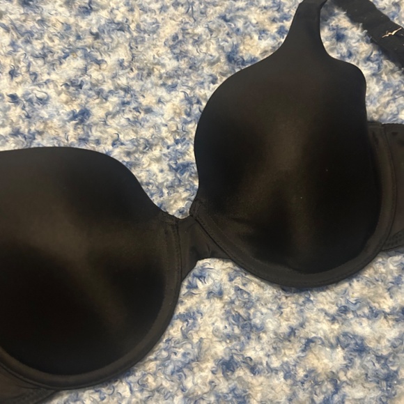 Set of four 36 c underwire padded bras - Picture 9 of 10